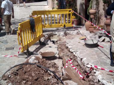 Obres Millora Canalització Font de Na Mas Carrer De la Rosa (Maig 2012)
