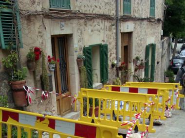 Obres Millora Canalització Font de Na Mas Carrer De la Rosa (Maig 2012)