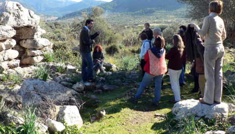 Visita als jaciments prehistòrics de Son Olesa