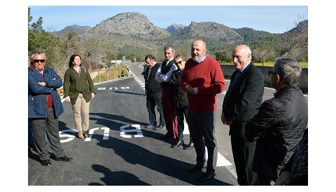Inaugurada la nova aturada de bus a Son Maixella